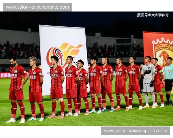 绿茵逐梦,荣耀之巅:中超恒大与建业的史诗对决 绿茵逐梦,荣耀之巅:中超恒大与建业的史诗对决